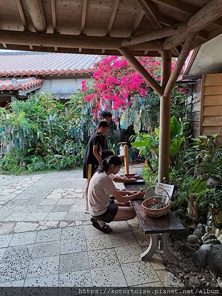 [日本沖繩] 2023.7 瀨底大橋繼續玩沙灘，秘境絕景披薩