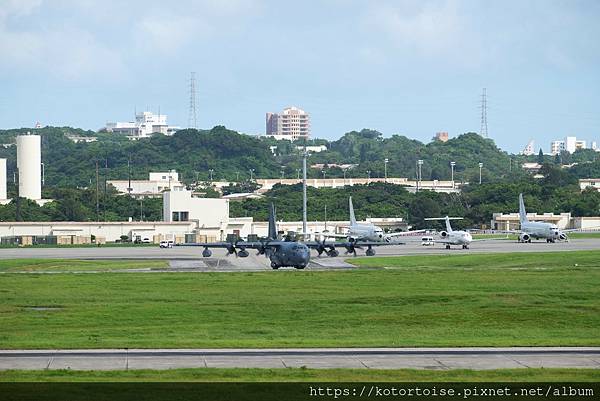 [日本沖繩] 2023.7 嘉手納道之驛觀美國軍機，日落海灘