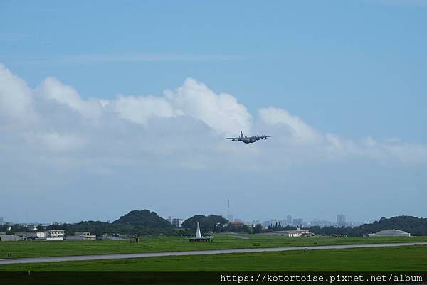 [日本沖繩] 2023.7 嘉手納道之驛觀美國軍機，日落海灘