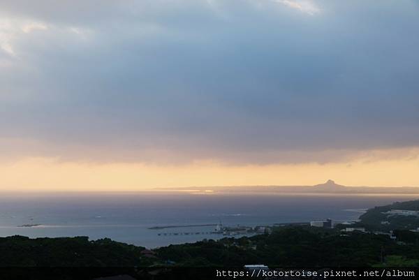 [日本沖繩] 2023.7 瀨底大橋繼續玩沙灘，秘境絕景披薩