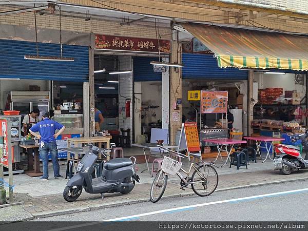 [台灣/新北] 2023.11 半屏山的台灣雪: 芒草花季