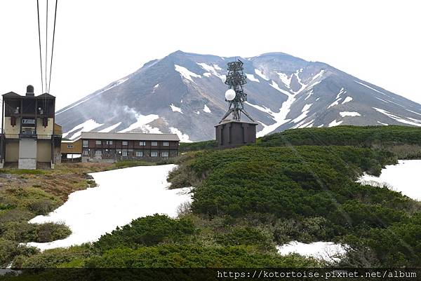 [日本北海道] 2025.6 夏日炎炎,旭岳健行賞雪