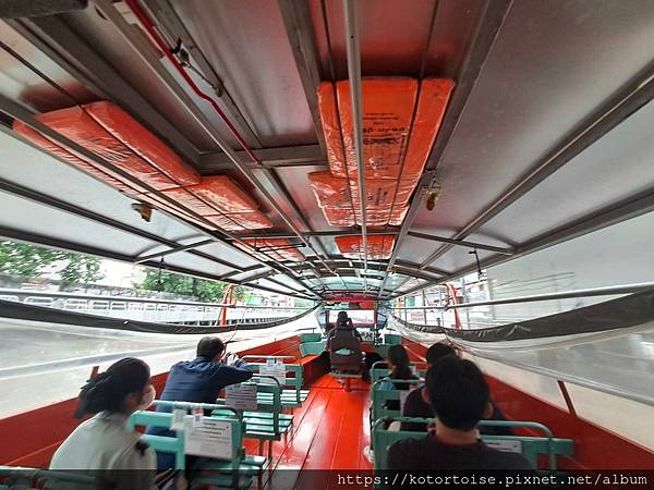 [泰國曼谷] 2025.10 河道上,和當地人一起吹風賞景