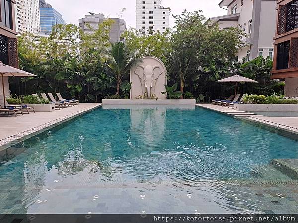 [泰國曼谷] 2025.10 河道上,和當地人一起吹風賞景