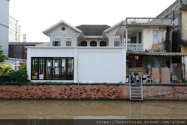 [泰國曼谷] 2025.10 河道上,和當地人一起吹風賞景