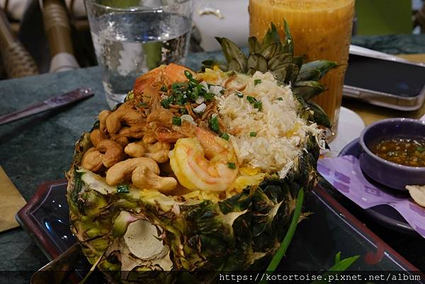 [泰國曼谷] 2025.10 河道上,和當地人一起吹風賞景