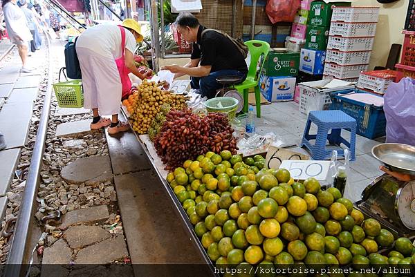 [泰國曼谷] 2025.10 跟著一日團參訪丹嫩莎朵水上市場
