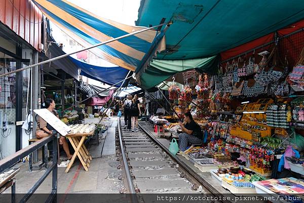 [泰國曼谷] 2025.10 跟著一日團參訪丹嫩莎朵水上市場