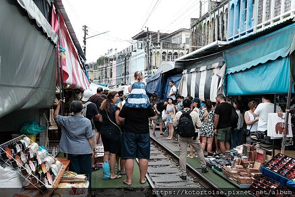 [泰國曼谷] 2025.10 跟著一日團參訪丹嫩莎朵水上市場