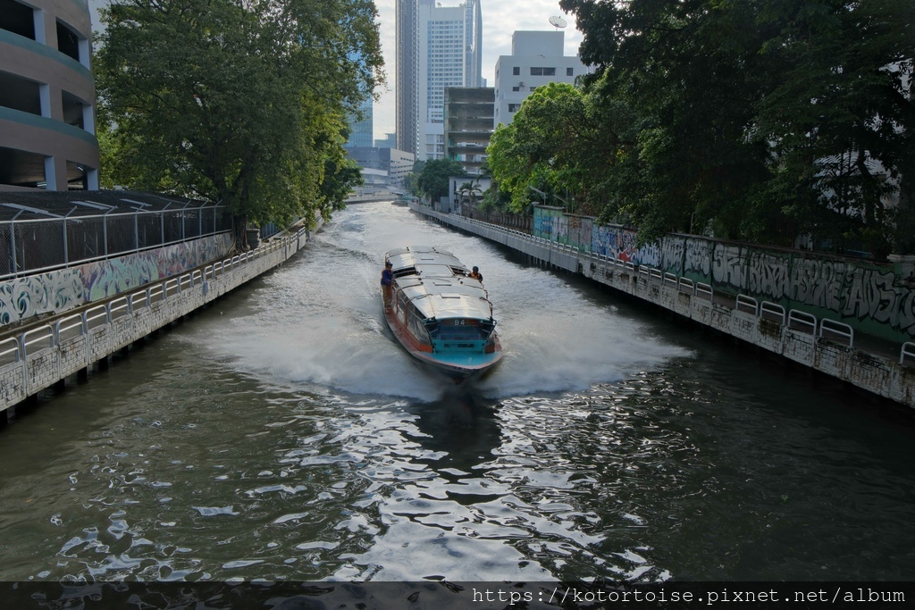 [泰國曼谷] 2025.10 河道上,和當地人一起吹風賞景