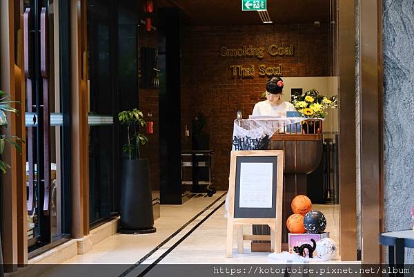 [泰國曼谷] 2025.10 河道上,和當地人一起吹風賞景