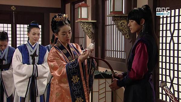 King's Daughter, Soo Baek Hyang.E068.140108.HDTV.x264.AAC.720p.Hel_20170306094823.JPG