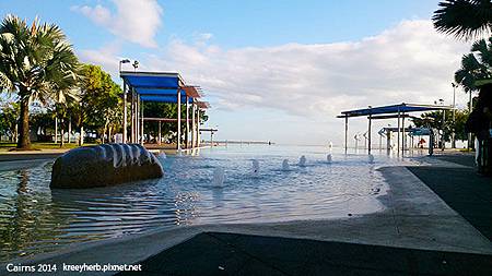 Cairns_04.jpg