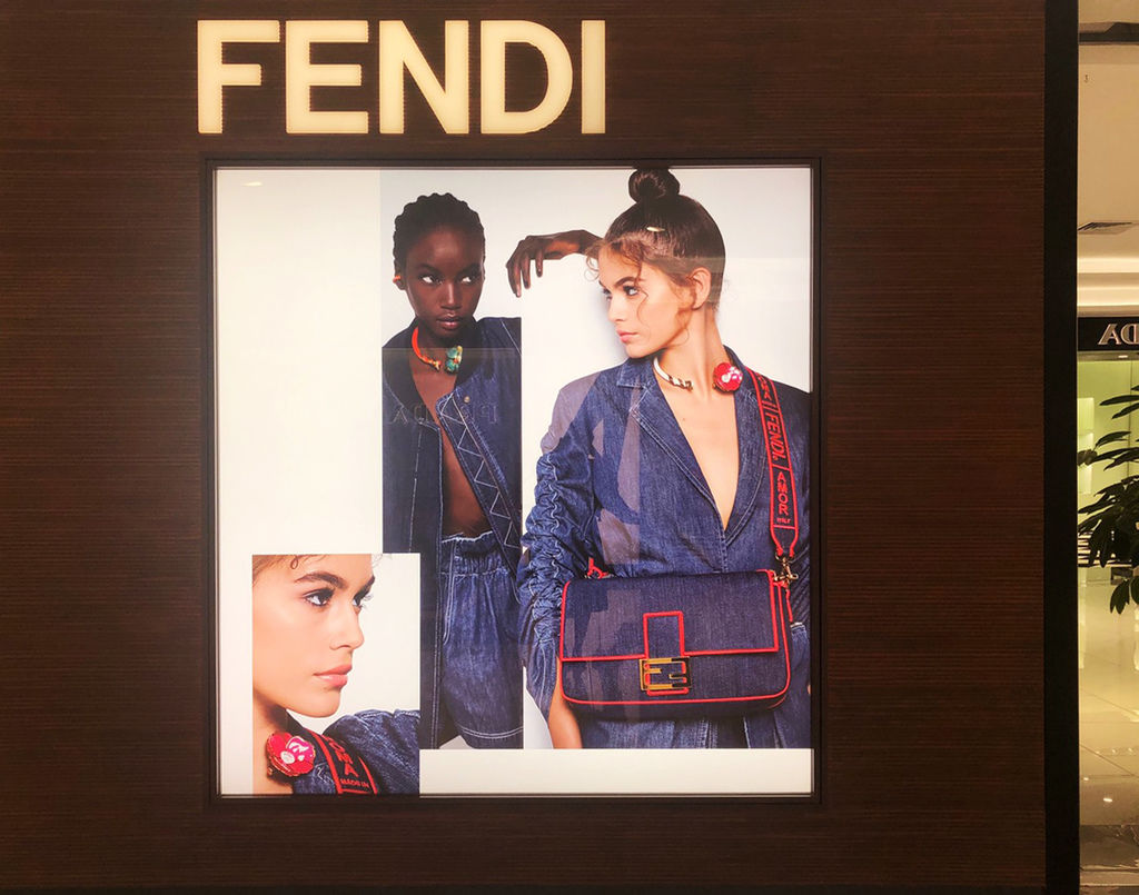 Fendi_190307_0007.jpg Fendi_190307_0007.jpg