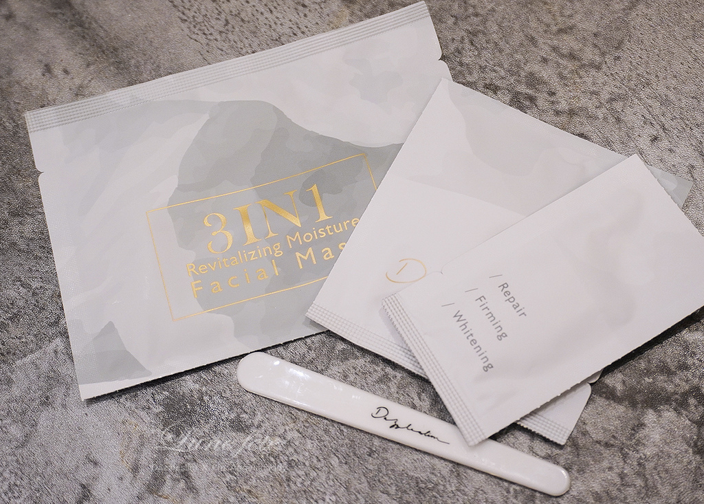 DSC09815.JPG Dazzleslim黛若诗琳「3in1活养肌光清水膜」碳酸泥SPA面膜 与日本技术合作生产 荣获 世界品质评鉴会 的「大金奖」及「评审特别奖」面膜界的Dyson 一周一次 敷出世界级的面子!DSC09815.JPG
