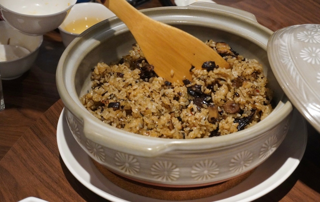 恭喜中山对酌拿下台湾五百盘之五盘! 时髦蔬食料理养生更养心 恭喜中山对酌拿下台湾五百盘之五盘! 时髦蔬食料理养生更养心