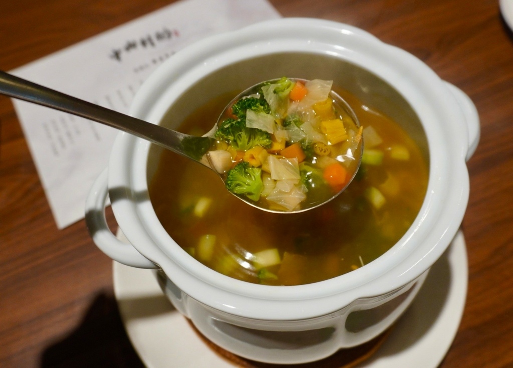 恭喜中山对酌拿下台湾五百盘之五盘! 时髦蔬食料理养生更养心 恭喜中山对酌拿下台湾五百盘之五盘! 时髦蔬食料理养生更养心
