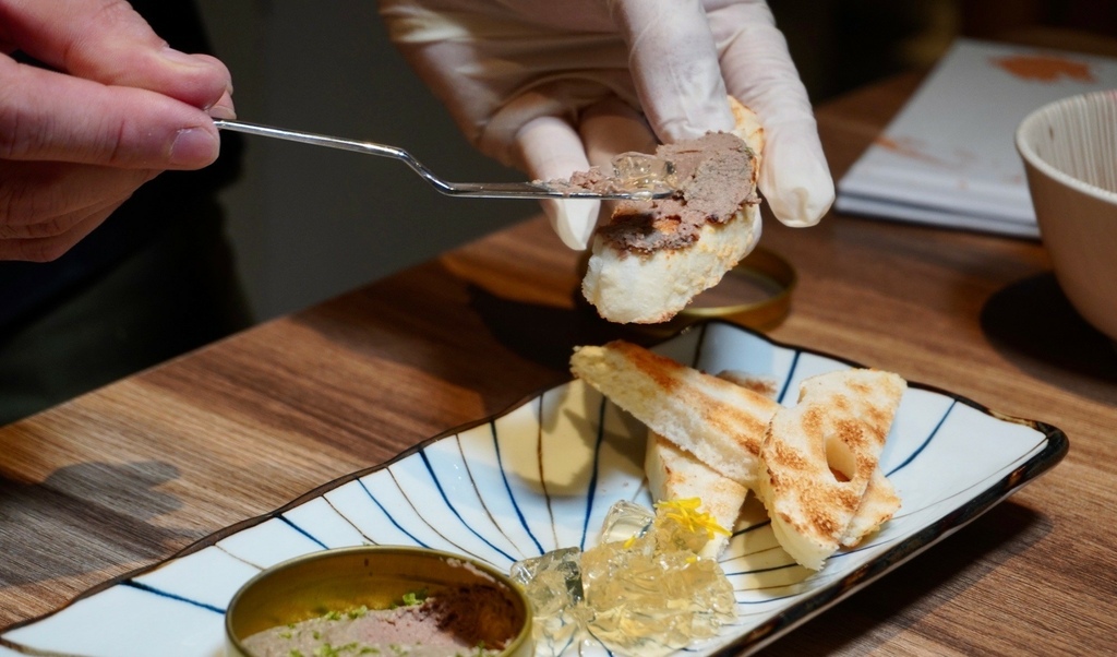 信義市府美食 優喜鍋物專門店 台北必吃這一鍋 除了有迷人的干 信義市府美食 優喜鍋物專門店 台北必吃這一鍋 除了有迷人的干