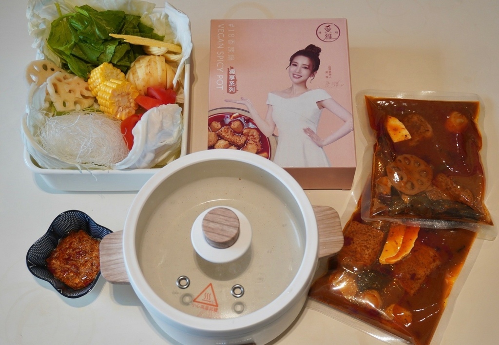 火鍋控必吃「18香辣鍋」「叻沙饗味鍋」萬用濃郁湯底 滿滿內料