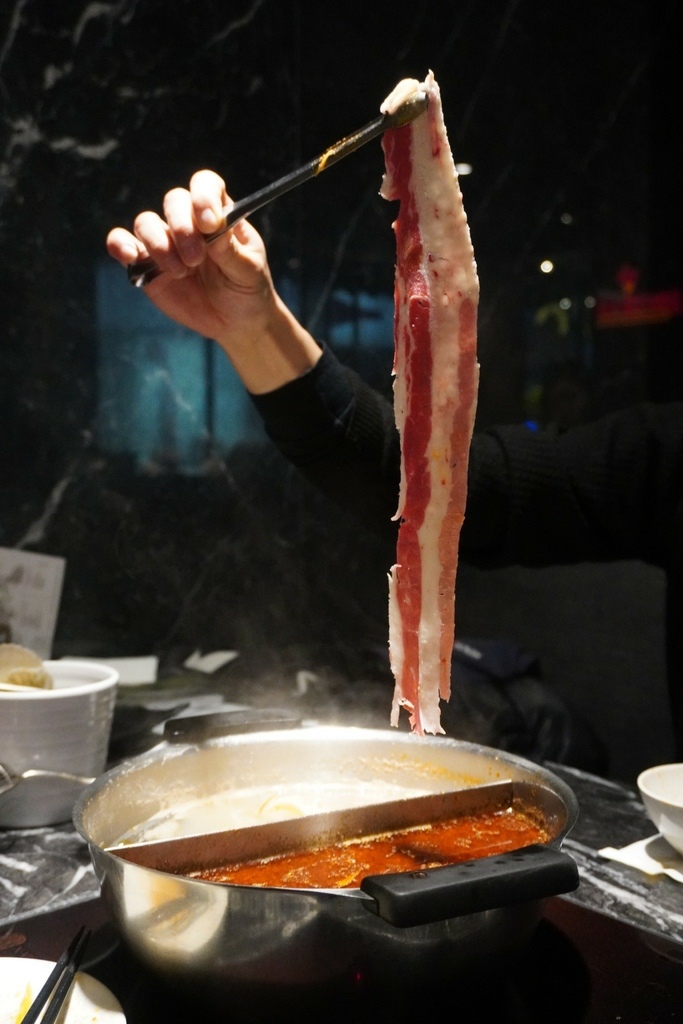 辛殿麻辣火鍋松江店 內裝升級+通過SGS檢驗(不含蘇丹紅) 辛殿麻辣火鍋松江店 內裝升級+通過SGS檢驗(不含蘇丹紅)