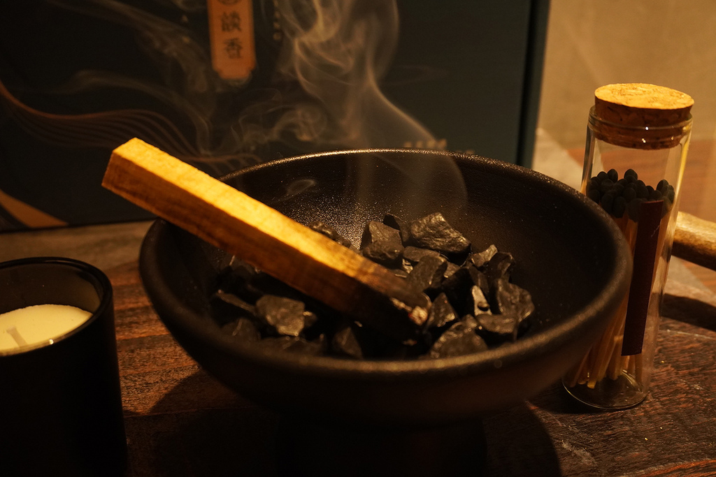 【慢漫谈香】秘鲁圣木精装礼盒 揭开秘鲁A+爆油圣木神秘面纱 【慢漫谈香】秘鲁圣木精装礼盒 揭开秘鲁A+爆油圣木神秘面纱