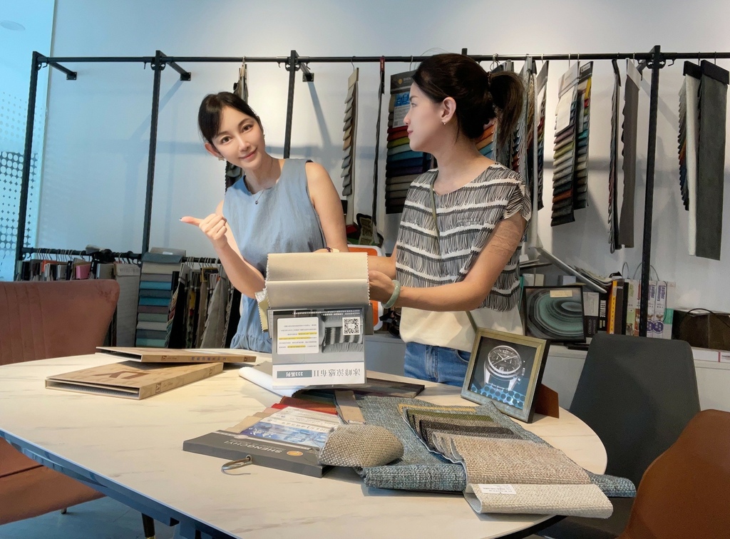 台中中友家具 3000坪展示空间 款式风格超多 不定时出清折 台中中友家具 3000坪展示空间 款式风格超多 不定时出清折