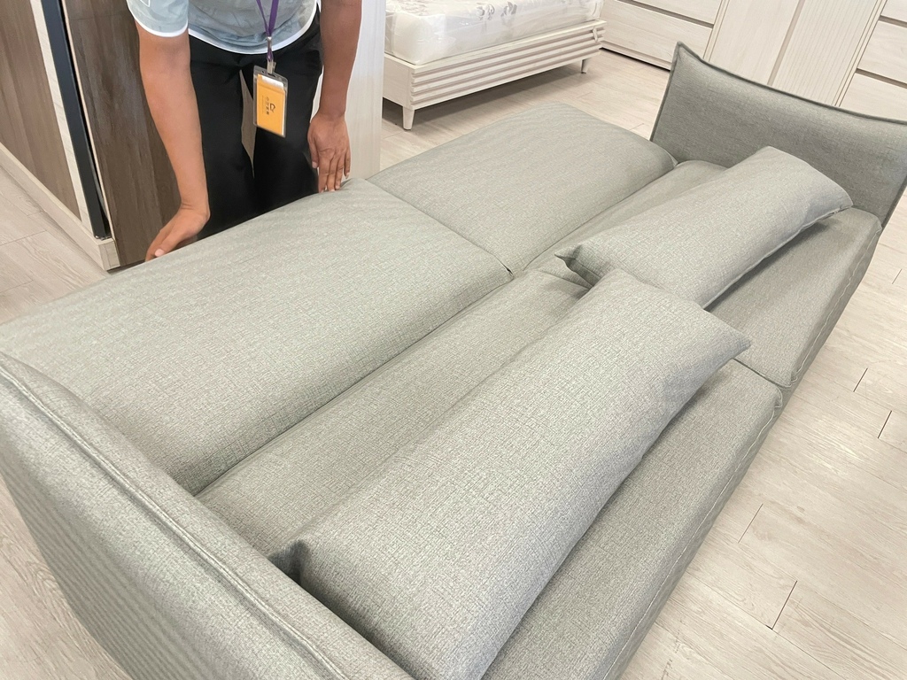 台中中友家具 3000坪展示空间 款式风格超多 不定时出清折 台中中友家具 3000坪展示空间 款式风格超多 不定时出清折