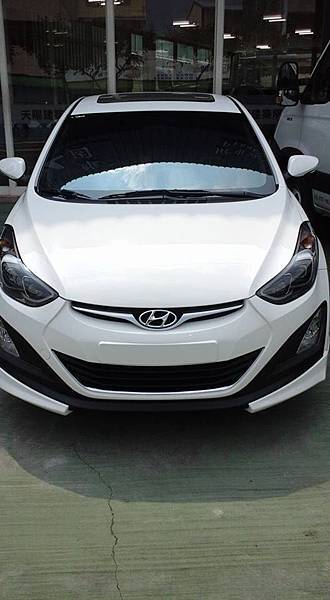 現代Elantra  裝貼美國V-KOOL隔熱紙V40前檔及G05車身