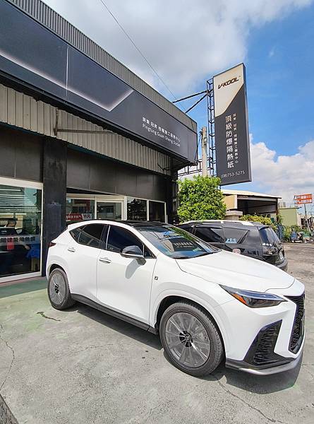 LEXUS NX350 裝貼美國頂級V-KOOL隔熱紙 -