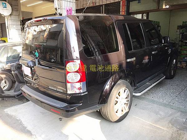 台中市汽車電池 金士達電池通路 2011年 路華 Land Rover Discovery 4 3.0 V6 (原廠黑) 充電制御系統柴油運動多用途車1 (复制).jpg