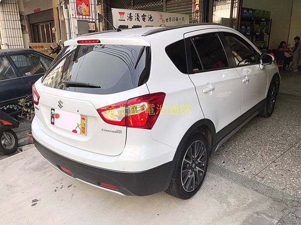 台中市汽車電池 金士達電池通路 2015年 鈴木 Suzuki SX4 Crossover 1.6 (原廠白) 充電制御系統汽油車1 (复制).jpg