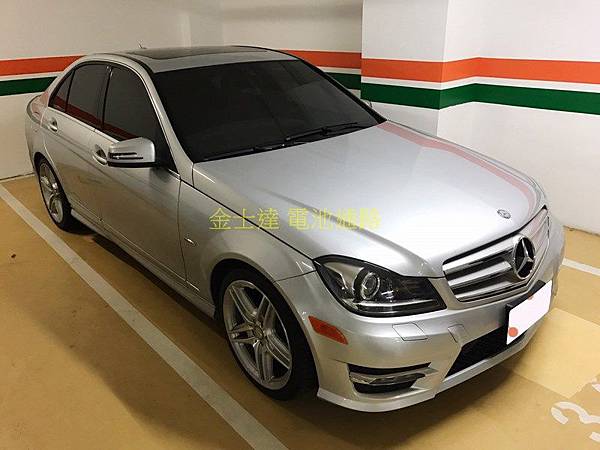 台中市汽車電池 金士達電池通路 2012年 賓士 Mercedes Benz C250 W204 1.8 (原廠銀) 充電制御系統汽油車1 (复制).jpg