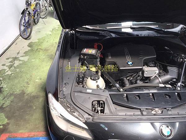 台中市汽車電池 金士達電池通路 2011年 寶馬 BMW 528i F10 3.0 (原廠黑) 汽油版 StartStop 怠速熄火系統啟停車型4 (复制).jpg