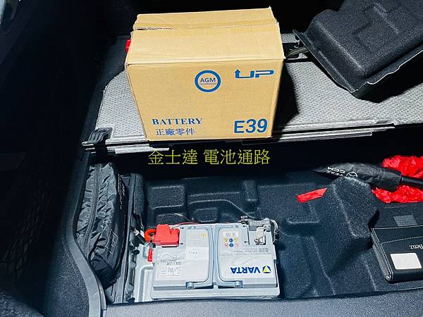 台中市汽車電池 金士達電池通路 2020年 賓士 Mercedes Benz GLC200 C253 48V 2.0 Turbo (原廠白) 汽油版 StartStop怠速熄火系統啟停輕油電休旅車型2 (复制).jpg
