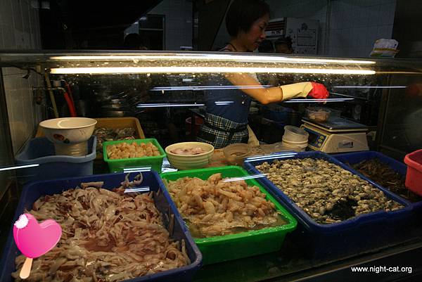 高雄七賢路香味海產粥、脆皮臭豆腐-食材區