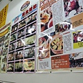 高雄熱河街-上海生煎湯包-店內的報導牆