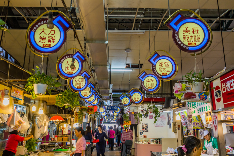 台中美食 - 第五市場太空紅茶冰+阿彬爌肉飯