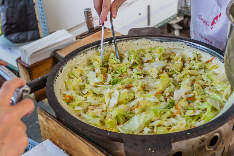 台中小吃 - 第三市場麥仔煎+神奇小水果