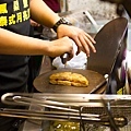 高雄美食 - 瑞豐夜市月亮蝦餅