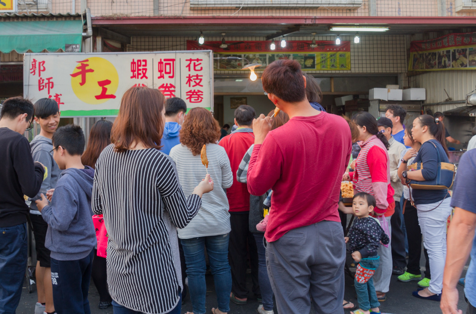 蚵仔寮港觀光魚市