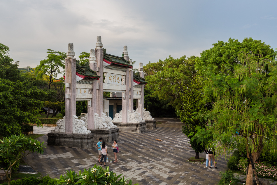 高雄景點高雄旅遊-忠烈祠