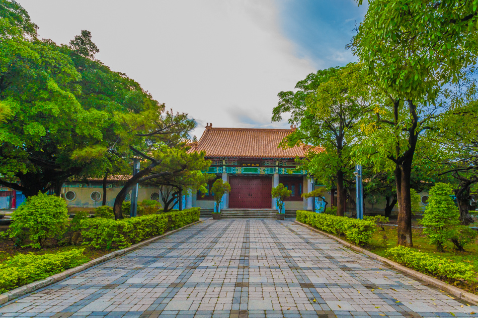 高雄景點高雄旅遊-忠烈祠