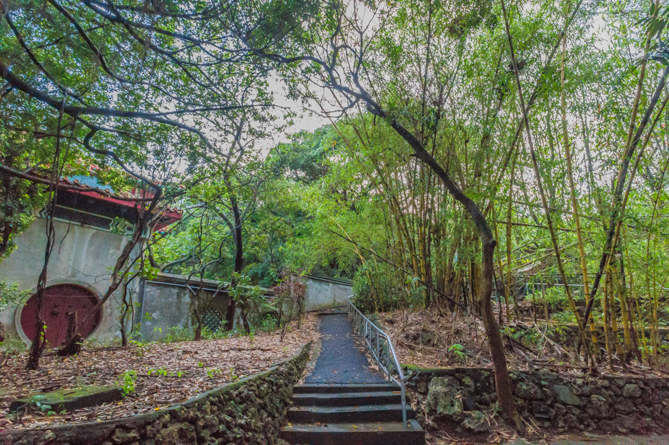 高雄景點高雄旅遊-忠烈祠