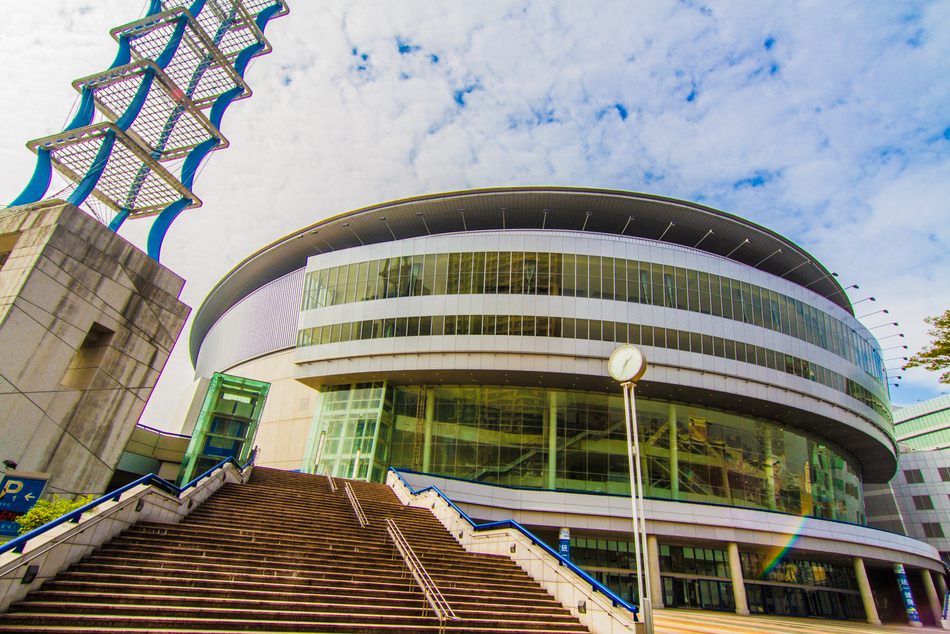 高雄巨蛋 高雄巨蛋