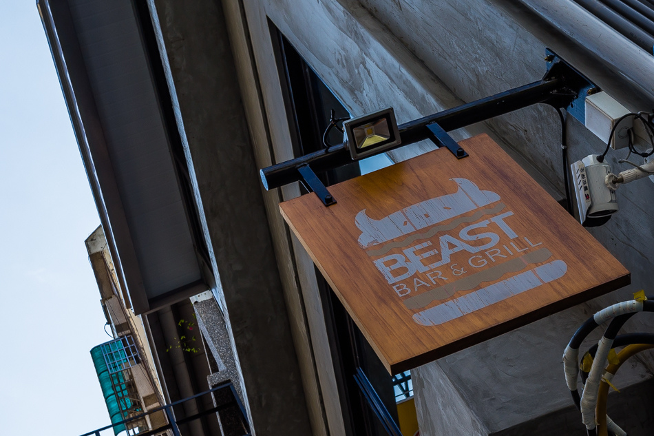 BEAST · Bar & Grill · 野獸美式餐廳