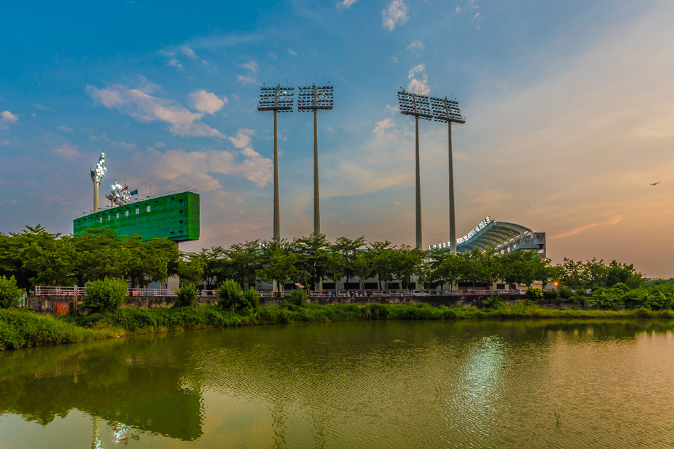 高雄旅遊 - 高雄景點 - 市立澄清湖棒球場 高雄旅遊 - 高雄景點 - 市立澄清湖棒球場