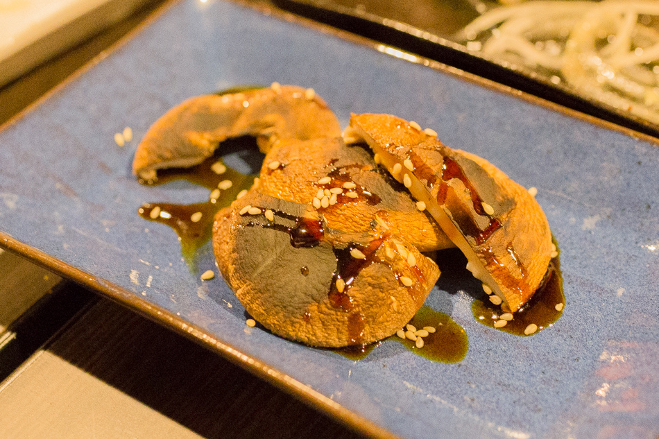 高雄美食- 藏本燒 - 炭火串燒/日式關東煮 高雄美食- 藏本燒 - 炭火串燒/日式關東煮