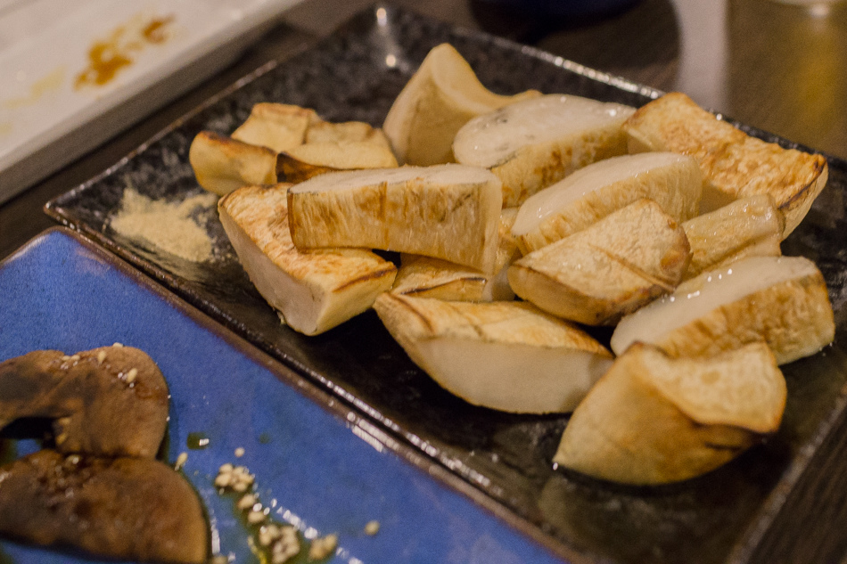 高雄美食- 藏本燒 - 炭火串燒/日式關東煮 高雄美食- 藏本燒 - 炭火串燒/日式關東煮