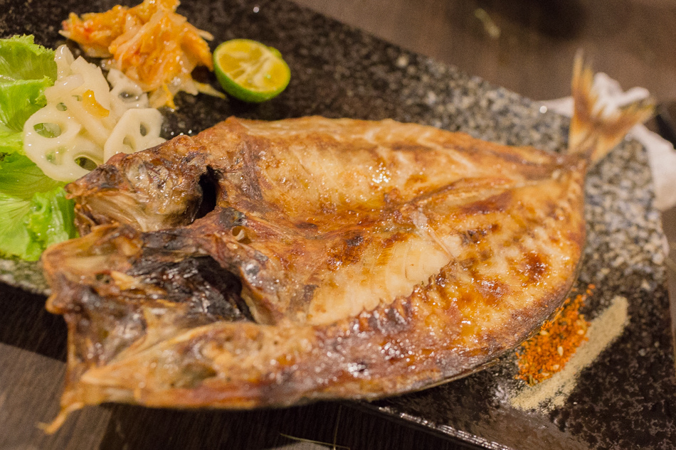 高雄美食- 藏本燒 - 炭火串燒/日式關東煮 高雄美食- 藏本燒 - 炭火串燒/日式關東煮