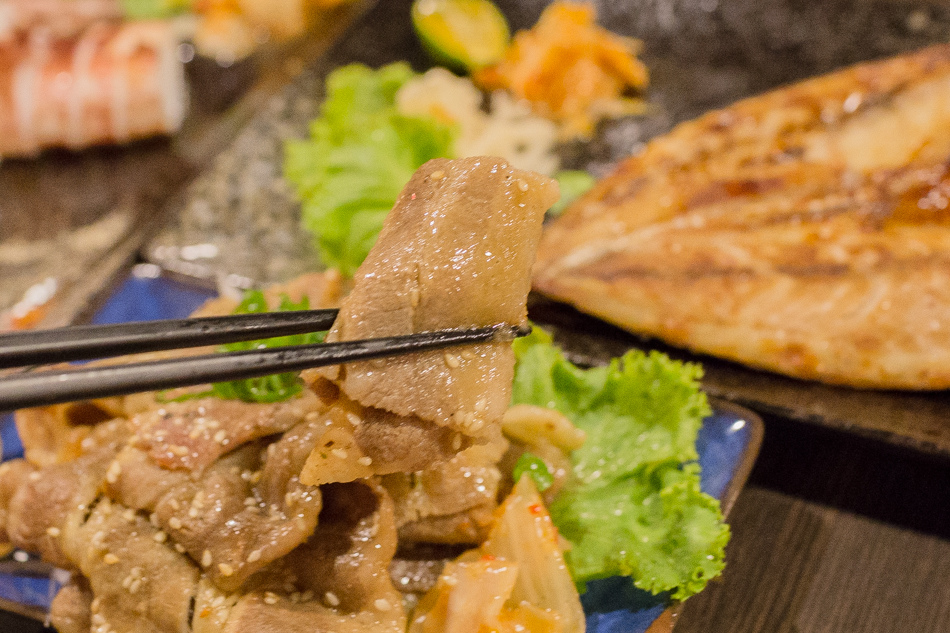 高雄美食- 藏本燒 - 炭火串燒/日式關東煮 高雄美食- 藏本燒 - 炭火串燒/日式關東煮